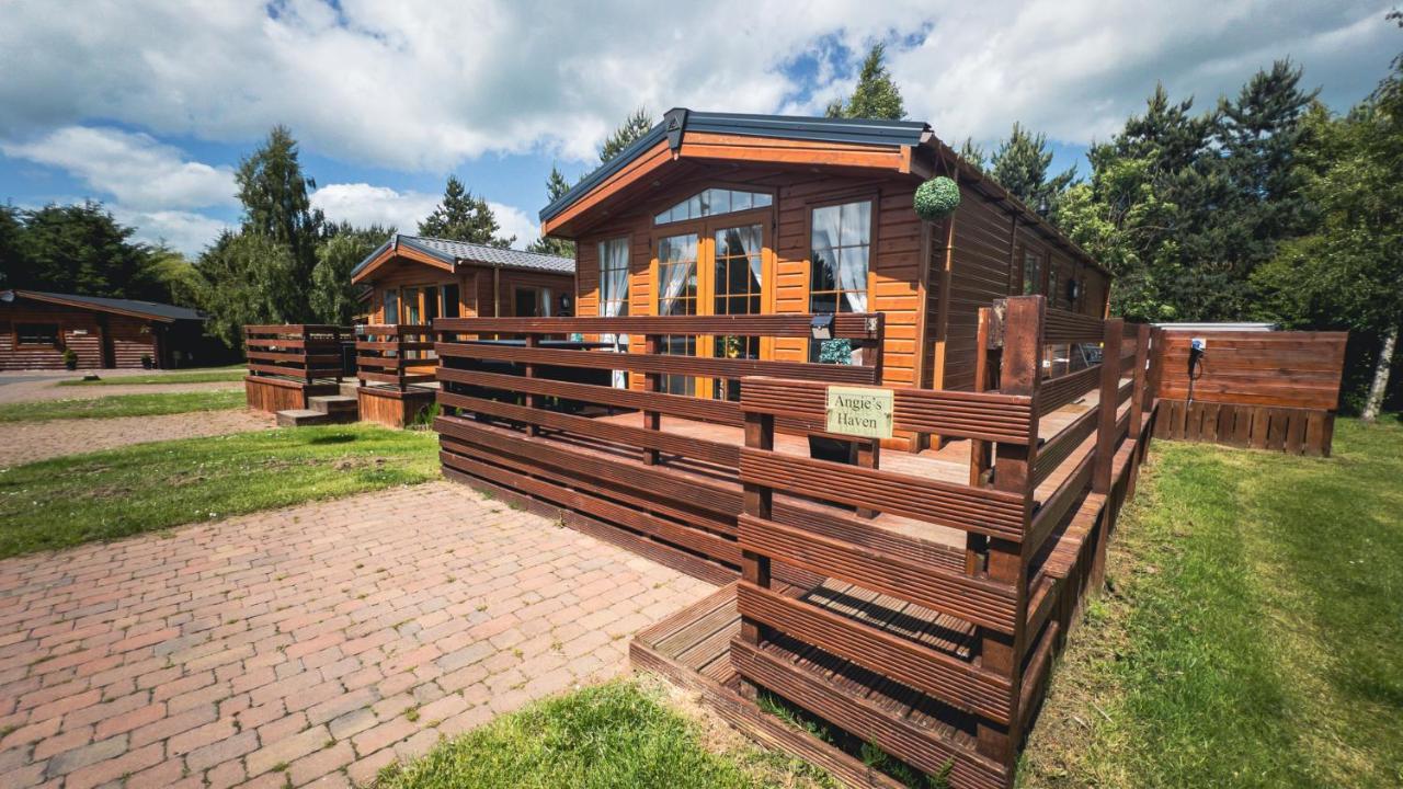 Angie'S Haven, Superb 2 Bedroom Lodge With Hot Tub - Sleeps 6 - Felmoor Park 莫珀斯 外观 照片